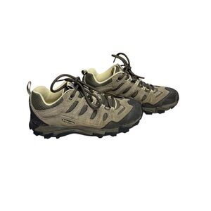 Columbia size 9 women’s Brown Hiking Shoes cross terrain suspension EUC